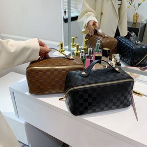 Designer sminkväskor för kvinnor i äkta läder sminkväskor stor researrangör rese necessär väskor