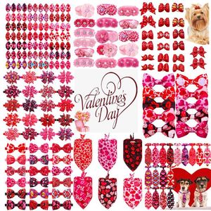 Abbigliamento per cani 50 pezzi all'ingrosso papillon di San Valentino amore-cuore ragazza rosa fiocchi di peli di animale domestico cravatte piccole grandi bandane accessori