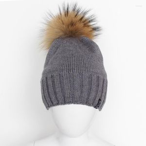 Basker 3-7 år Bomull/ullblandning Kids Winter beanie hatt med löstagbar tvättbjörn päls Pompom 6 ccolors för pojkar