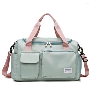 Duffel väskor mode stor kapacitet unisex fitness sommar fast färg rese väska hög kvalitet vattentät nylon duffelhandväska