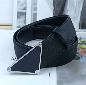 Novos cintos de grife de luxo para homens moda masculina Classic Jeans Belt Black Casual Largura de 3,8 cm de triângulo com caixa YD007