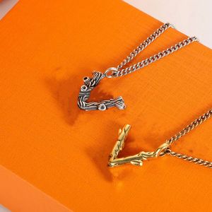 Twig Anhänger Halsketten Schmuck Luxus Designer Brief V Männer- und Frauenpaar Halsketten Originalpaket