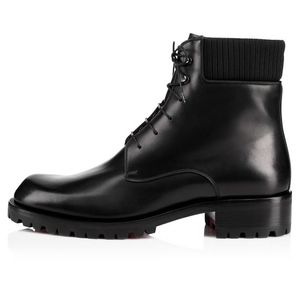 The black calfskin knitted trim of this boot brings personal charm to the comfortable 20mm heel. cool