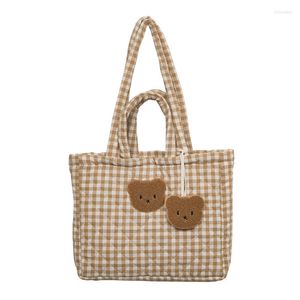 Kvällspåsar Preppy Style Bear Applique Shoulder Bag stor kapacitet Plaid Tryck Blomma Lyxig handväska Kvinnors bomullshopping