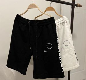 Designer Shorts för män Vår sommar svart och vit casual bomull Lös elastiska midja höga byxor