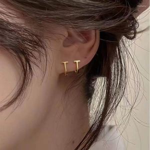 Orecchini a cerchio Corea del Sud T Word Ear Buckle Ins Design minimalista di minoranza Cool Wind Versatile Temperament Ring Letter