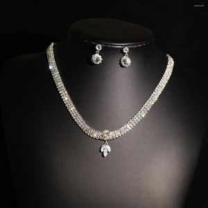 Halskette Ohrringe Set Luxus Mode Zirkon Anzug Glänzender Kristall Zweiteiliger Klee Strass Anhänger Abendkleid Schmuck Für Frauen