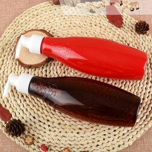 Lagerflaschen 15 Stück 280 ml 550 ml 10 Unzen 20 Unzen Großhandel leere rote Kunststoff klar PET Naples Oval mit Lotionspumpen für Shampoo