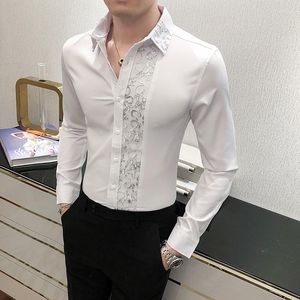 남자 캐주얼 셔츠 영국 스타일의 남자 섹시 레이스 패치 워크 셔츠 긴 소매 파티 파티 슈트 페티코트 나이트 클럽 슬림 핏 소셜