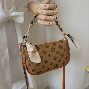 Handbag Factory Cheap Wholesale Retail Bag Women 2023 New One Shoulder Msenger Women's Chain High Sense Small Square Old Flower Net Scarlet Letter Mother Tide