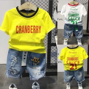 Completo per abbigliamento per bambini Set per neonato Set di vestiti per ragazzo stampato con lettera in cotone estivo PCS T-shirtpantaloncini in denim