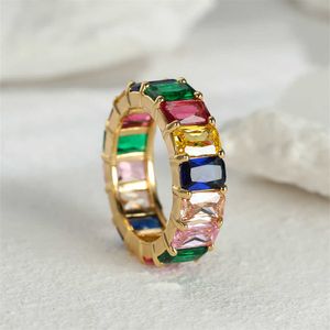Pierścienie opaski Mystic Rainbow Fire Pierścień cyrkon Srebrny kolor niebieski czerwony żółty zielony kamień ślub dla kobiet kobiecy pierścionek zaręczynowy G230213