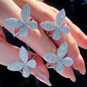 Ringos de cluster 2023 Anel de borboleta de cor prata fofa com Bling Zircon Stone Fashion Jewelry Wedding noivado para mulheres