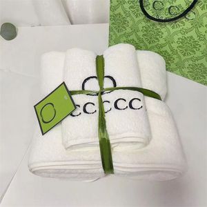 Asciugamano da bagno in cotone a due pezzi Asciugamani per il viso assorbenti unisex di lusso Asciugamani da donna in velluto corallo da uomo
