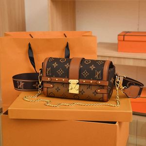 Handbag Factory Cheap Wholesale Retail Babylon Rivet Lock Bag Women's 2023 Premium Chain Live Single-shoulder Crossbody Cylinder