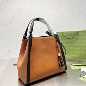 Designer de luxo Totes bolsa de compras Bolsas Soho Crossbody Soho para Mulher bolsas de ombro com franjas de couro Bolsa de cowboy de banquete com caixa