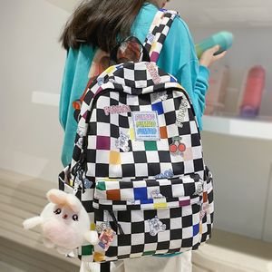 Torby szkolne moda Lady Lattice Travel Cartoon Bag Kobieta Plaid Cute College Plecak Trendy Women Bag Girl Cool Kawaii Laptop Plecak 230211