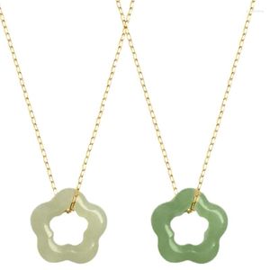 Anhänger Halsketten natürliche Jade Halskette hohl geschnitzte blumförmige zierliche Halshöre Mode Chinesischer Schmuck chinesischer Schmuck