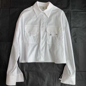 Kadın Bluzlar Gömlek Tasarımcısı 23ss yeni uzun kollu gömlek FF kabartmalı cep tasarımı silüet kesim kısa beyaz SMOM