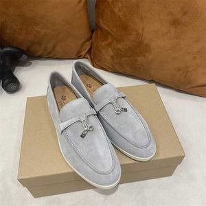 Loropiana Desiner Shoes Online Pouf da donna Scarpe da uomo Mocassini Tacchi piatti Nuovi colori per la primavera estateHCSQ