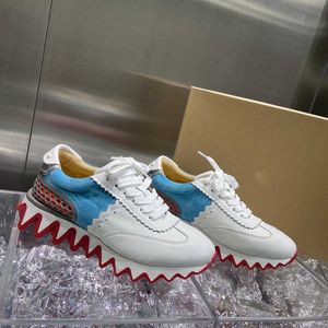 Sapatos de vestido quente alta edição 2023 primavera nova sola vermelha grosso pai sapatos femininos esportes casuais amantes pequeno branco na moda 0404