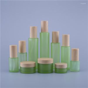 Bottiglie di stoccaggio 200PCS 20ML-120ML Bottiglia di vetro per cosmetici per la cura della pelle verde per salone di bellezza con spruzzatore o tappo antigoccia per pompa per lozione