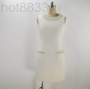 Casual Dresses Designer White Wool Slejudess Vest Celebrity Little Fragrance Dress Slim and Bottom kjol Chun