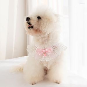 Köpek yakaları sevimli bowknot evcil hayvan yaka ile çan beyaz dantel önlük önlük