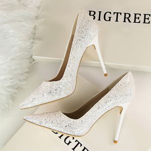 2023 Lady's Fashion Dress Shoes Girls Casual High Thin Heels Pointed Toe Shoe Women Summer Dinner Club Sexig Beading Heels White Red Black Big Size 42 40 34-43 No Box #A003