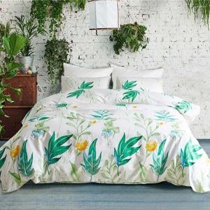 Sängkläder sätter gröna blad Set Pillowcase Däcke täcker sängkläder blomma tryckt vit quilt polyester slipning hem textilier