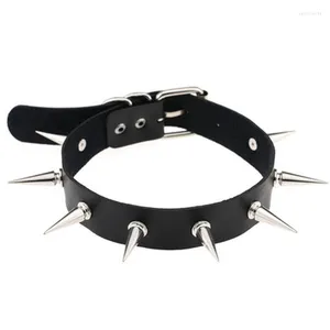 Girocollo 1Pc Emo Spike Punk Collar Donna Donna Uomo Pelle nera Rivetti con borchie Collana girocollo Goth Gioielli Accessori gotici