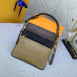 Bolsa de ombro crossbody saco feminino bolsa de bolsa de bolsa de metal anel de metal conectado tr￪s bolsas com z￭pers z￭pers individuais remov￭veis Correia de couro ajust￡vel Carteiras de z￭per