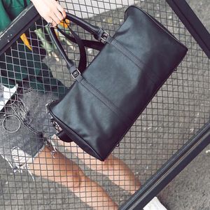 Designermen Kobiety torba podróżna PU skórzana torba marki Designer Bagaż torebki duża pojemność sportowa torebka 323m