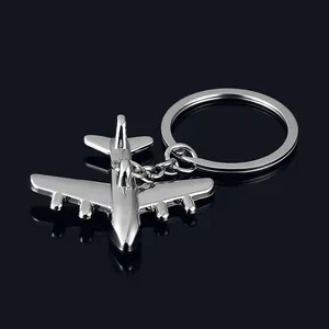 Nyckelringar Ny ankomst Nyhet Souvenir Metal Plane Key Chain Creative Gifts Key Ring Trinket Rostfritt stål Knappkedjor