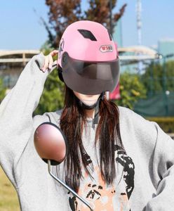 Hełmy motocyklowe Urocze hełm Modny Kolarstwo Ochronne czapkę sportową na zewnątrz kapelusz jazdy dla kobiety 2944081