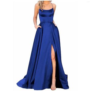 Повседневные платья темно -синий платье подружки невесты для свадебных женщин гость 2023 сексуальные спагетти ремни разделить платья для вечеринки на вечеринке