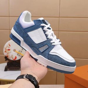 Sky Blue Designer Trainer Sneaker 2023 Günlük Ayakkabı Lüks Tasarımcılar Deri Sneaker 13 Renk Kadife Süet Açık Eğitmenler