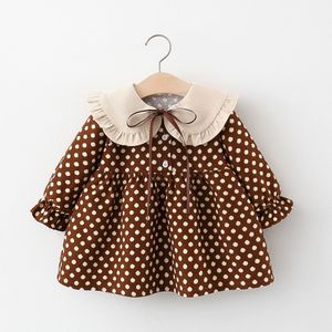 Flickans klänningar Autumn Born Baby Girls Clothes Toddler Dot Princess Dress for Girl 1 Year Födelsedag Jul Spädbarnskläder 230214