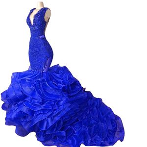 2023 Mermaid Prom Dresses Organza Ruffles Tiered Kirt V Neck Illusion Royal Blue Red Lace Appiques Crystal Beads Evening Gowns Party Dress Sweep Train