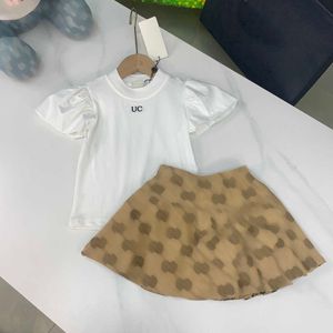 23ss Summer designer Fashion girls gonna camicia set t-shirt in cotone vestito a due pezzi marchio logo bambini camicette pantaloncini t-shirt tute vestiti per bambini album a1