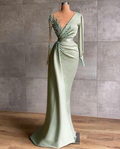 Abiti da festa verde menta con collo gioiello trasparente con perline da sera manica lunga abito da ballo a sirena abito formale da donna 2023 su misura