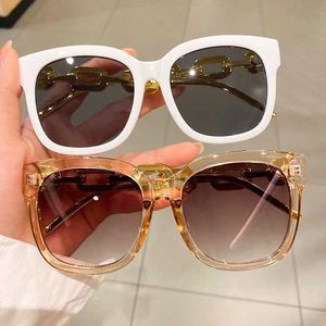 Óculos de sol Oversiza redonda de óculos de sol vintage Mulheres 2022 Gradiente de moda Glass Sun Glasses Eyewear Luxury Brand Design Tons femininos G230214