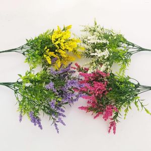 Dekorativa blommor konstgjorda växt lavendel skum vete bukett gröna växter semester hantverk dekoration vacker bröllop scen vardagsrum