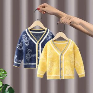 Детская дизайнерская одежда Baby Girl Boy Swaters Cardigan Bear Knitwear Jumper Имитация норки детские пальто B206