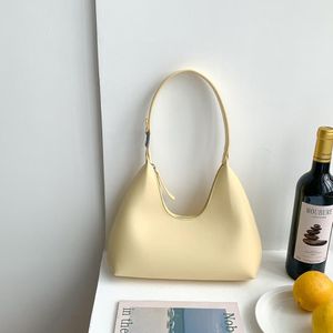 2023 Luxury bag French staff crescent bag designer bags Women shoulder bag handbag Advanced fashion underarm bag