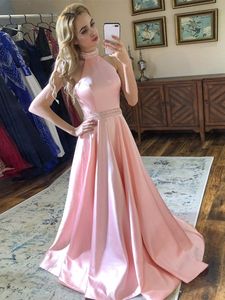 Novo vestido de festa noturna rosa Uma linha Halter pesco￧o sem nas costas cetim de cetim de bandeira longa bandeira formal robe de soiree 2023 vestidos fieast