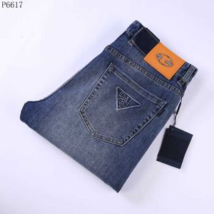 Męski projektant dżinsów 2024 Casual Pants Luksusowa marka High Street prosta dżins mens Blue Big Hole Motocyklu Black Pant 29-40 #018 6666