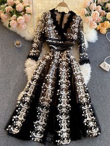 カジュアルドレスファッションレディース刺繍花ドレス女性vネックハーフスリーブエレガントなビンテージドットメッシュパッチワークレースロングベスティドス230215