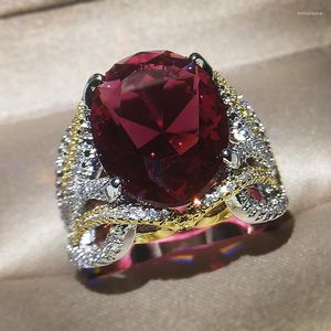 Bröllopsringar Luxury Big Red Square Cut Shining Zircon Ring med stora CZ -stenar för kvinnor Fashion Jewelry Valentines Day