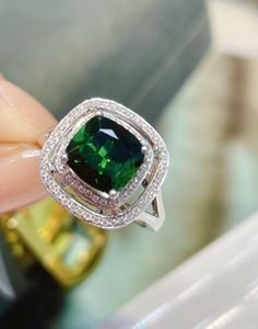 Cluster Rings Fine Jewelry Solid 18K Gold Nature Green Chrome Tourmaline Gemstones 2.49ct Diamonds For Women Present